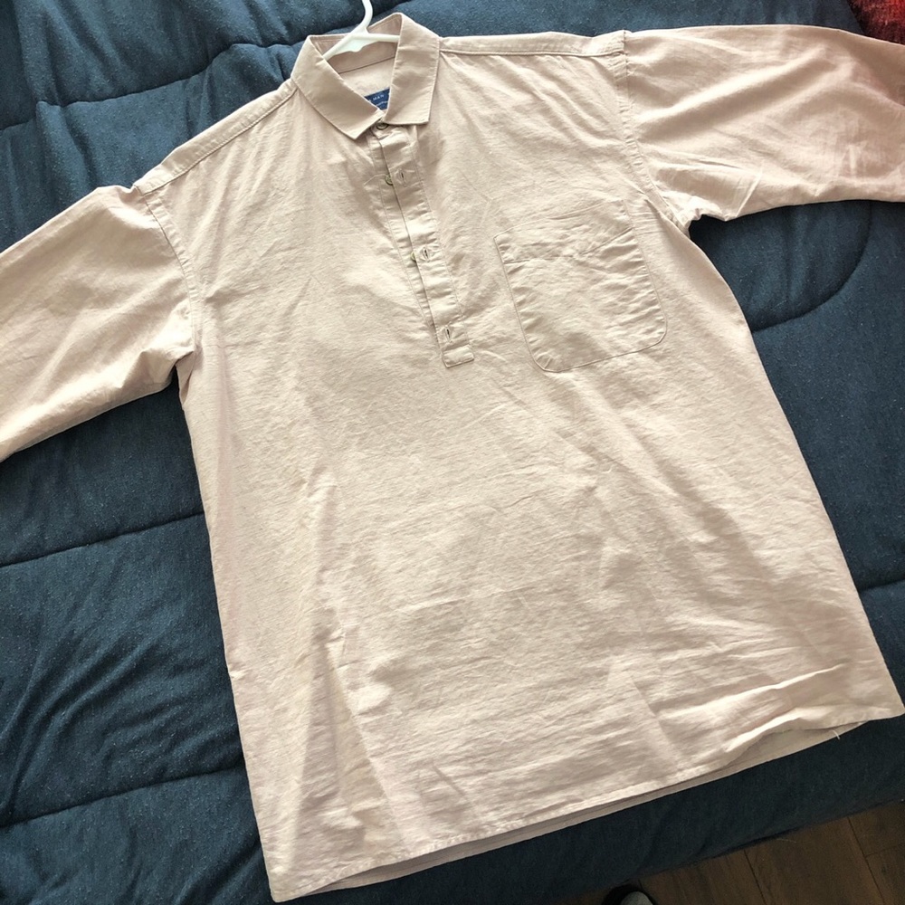 Men’s pullover shirt